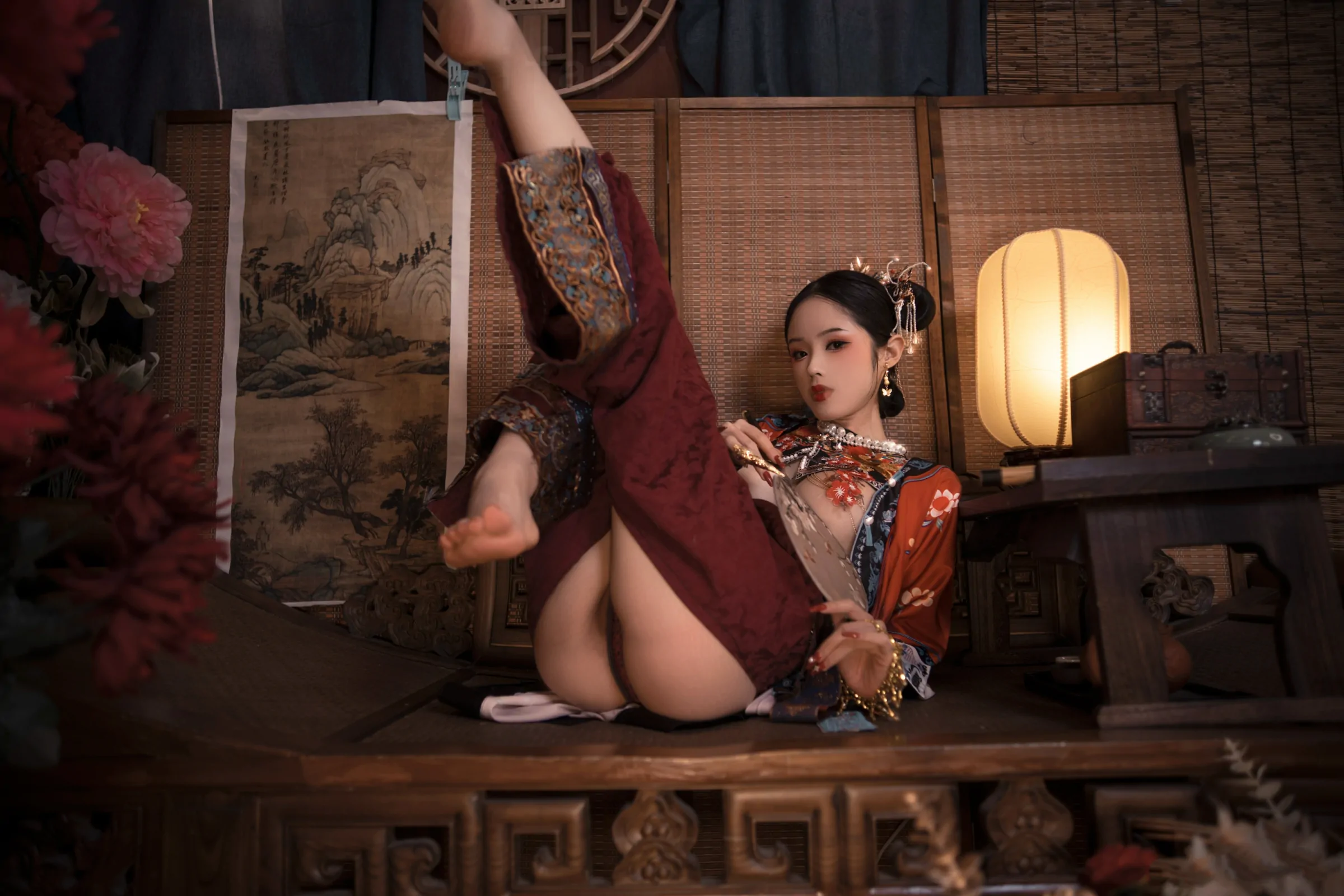 天空人体艺术软萌可爱学生妹点点大尺度裸胸照片