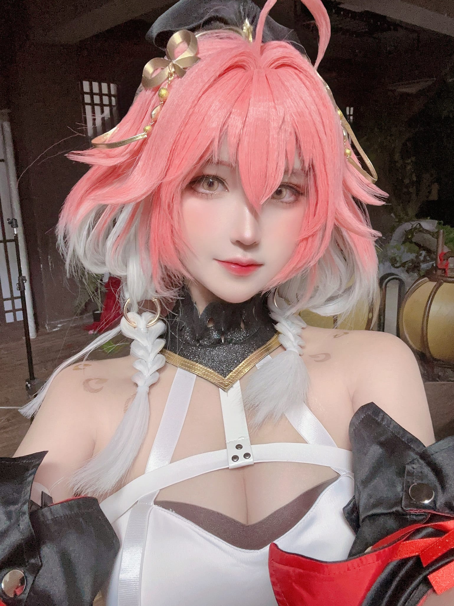 巨乳肥臀风骚美女易阳硕大双乳水蛇腰大屁股诱惑图片 - 美女夫妻自拍