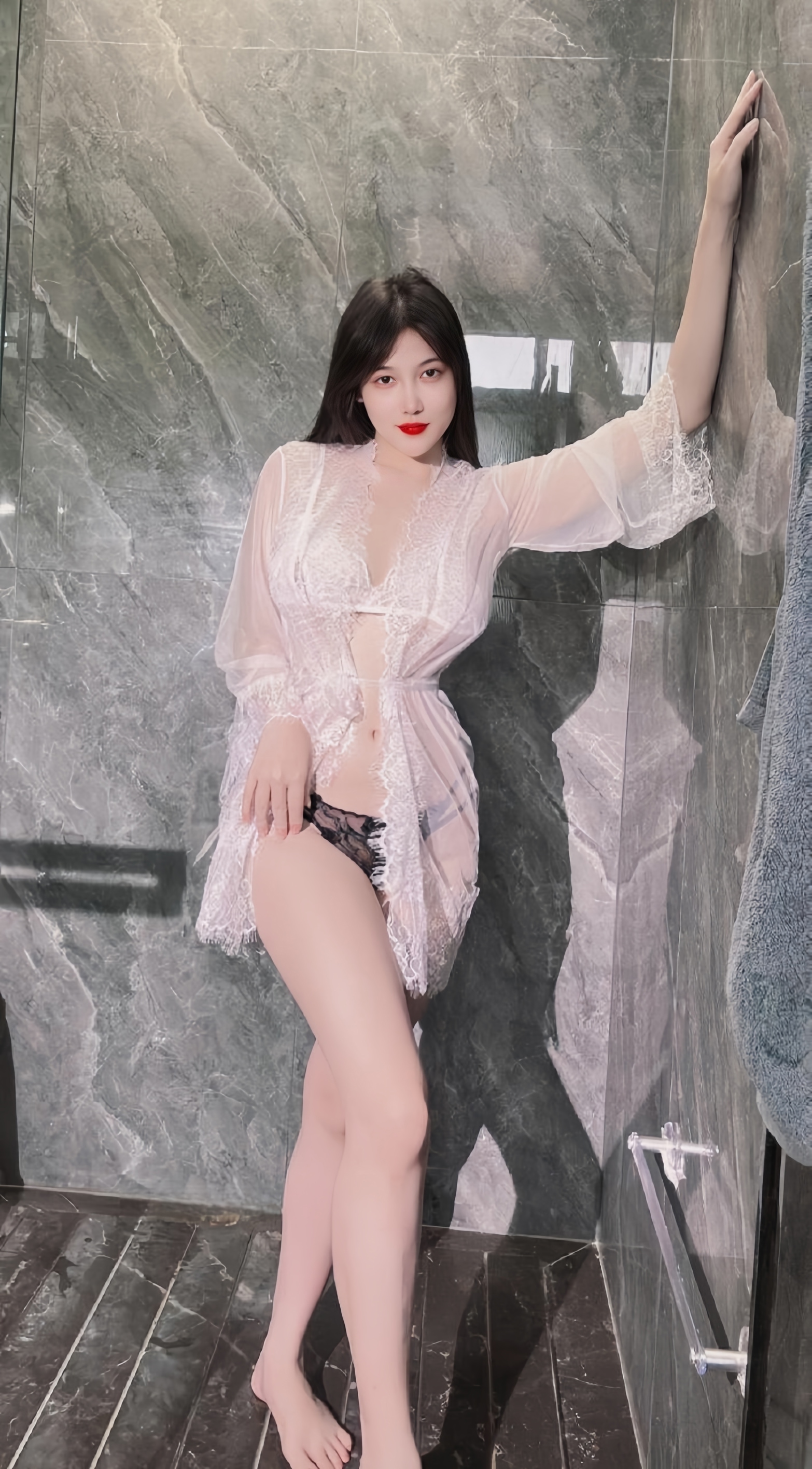 尤果网极品美乳国模佯光Sunny真空裸臀大胆私房艺术