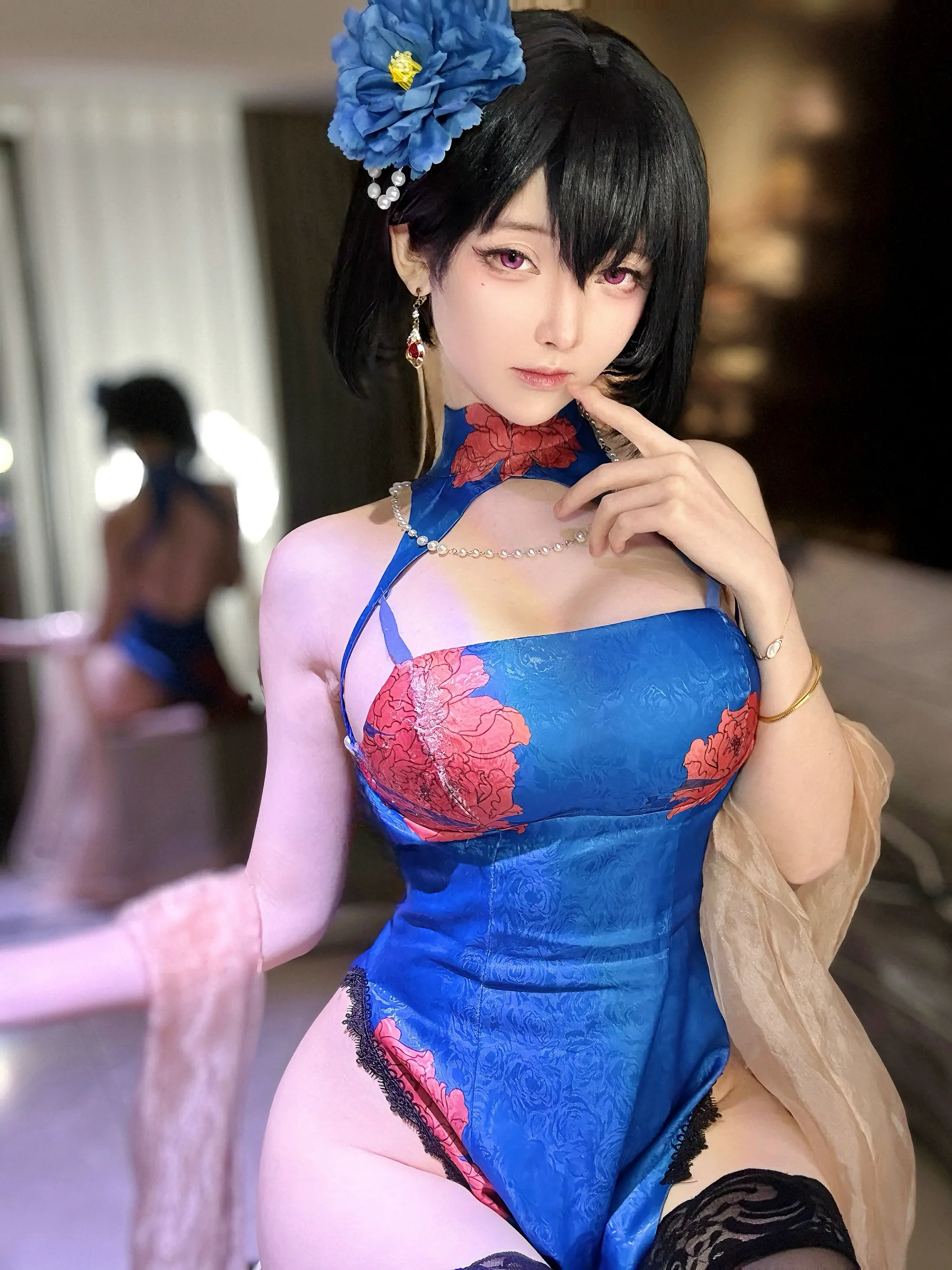 天天人体大胸妹子尹菲粉色透视装大胆人人体艺术写真