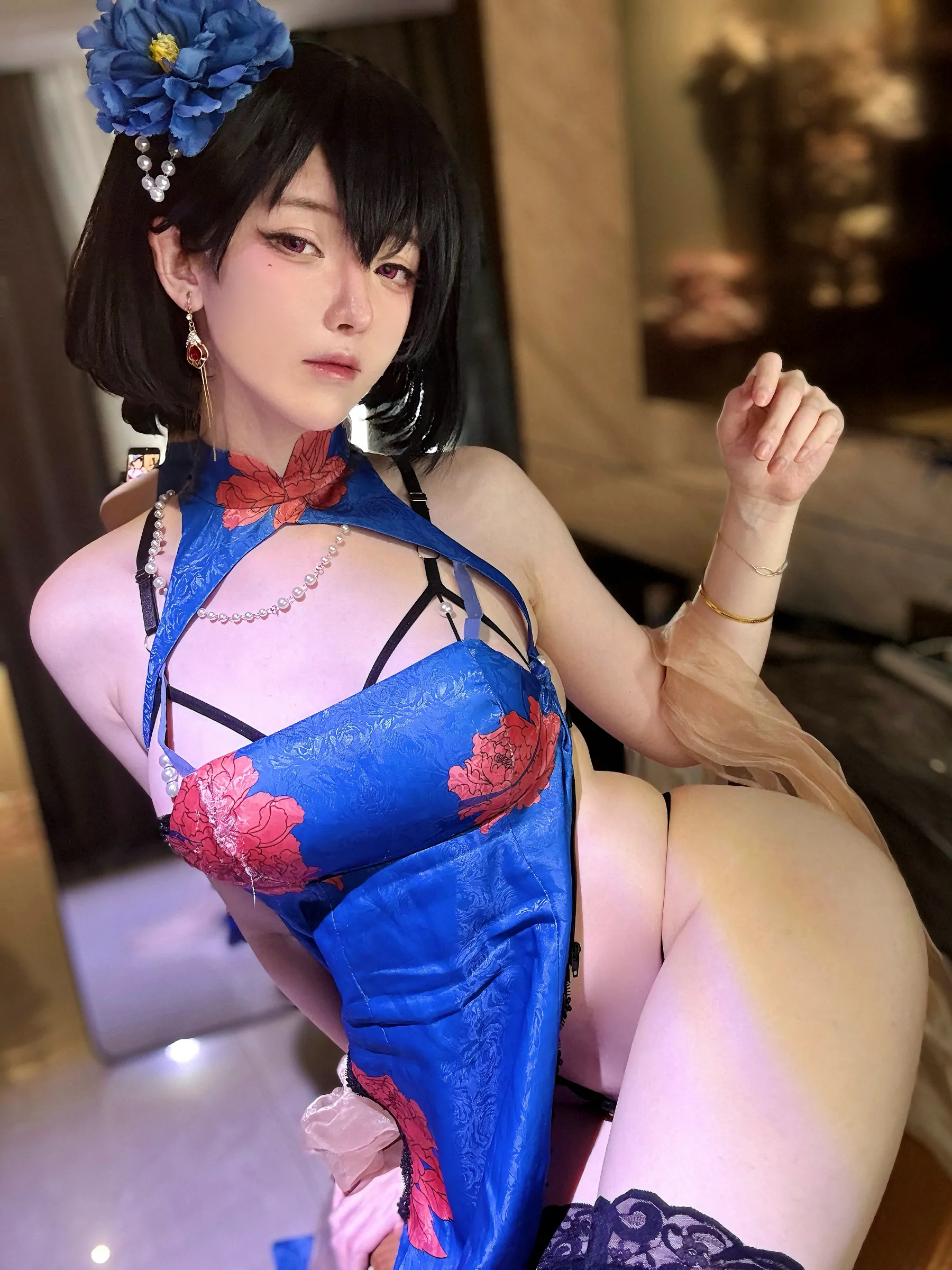 亚洲嫩模E杯奶茶大尺度裸露阴毛写真 真人性做爰