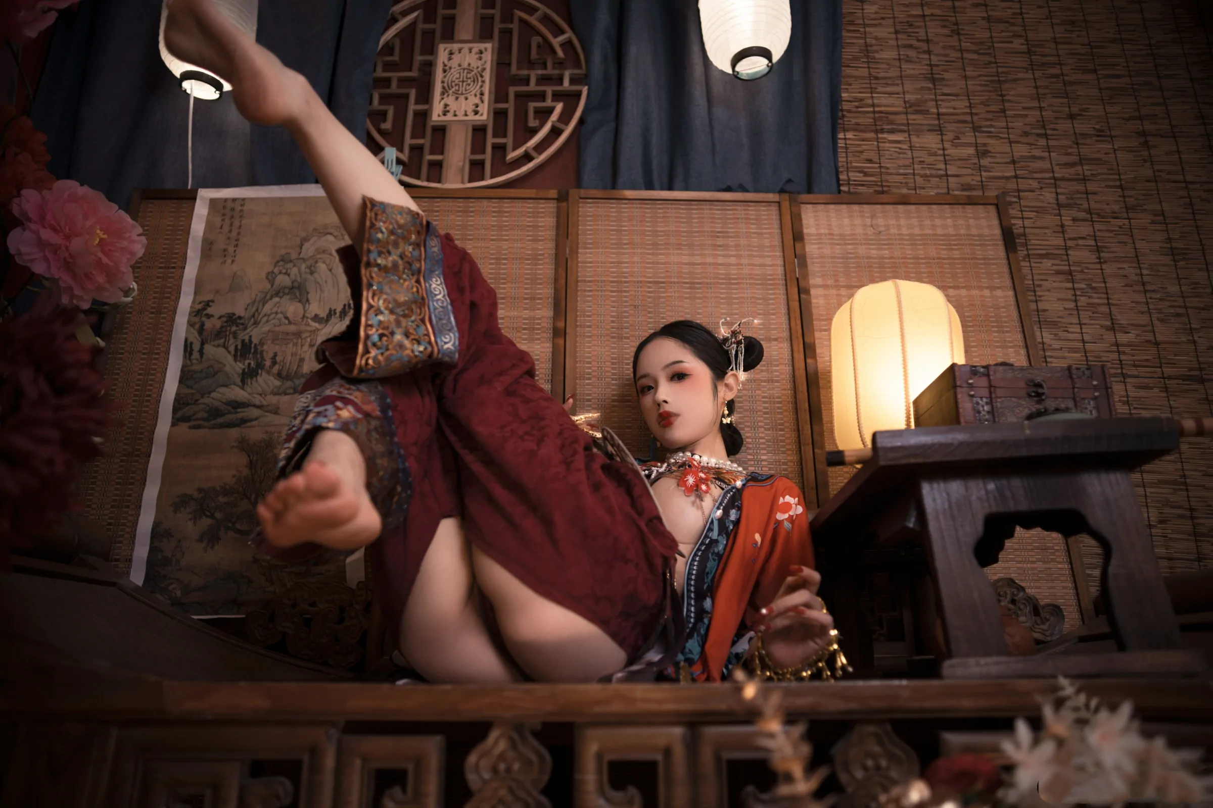 极品御姐宋kiki露乳头遮挡美女的隐私部位人体摄影