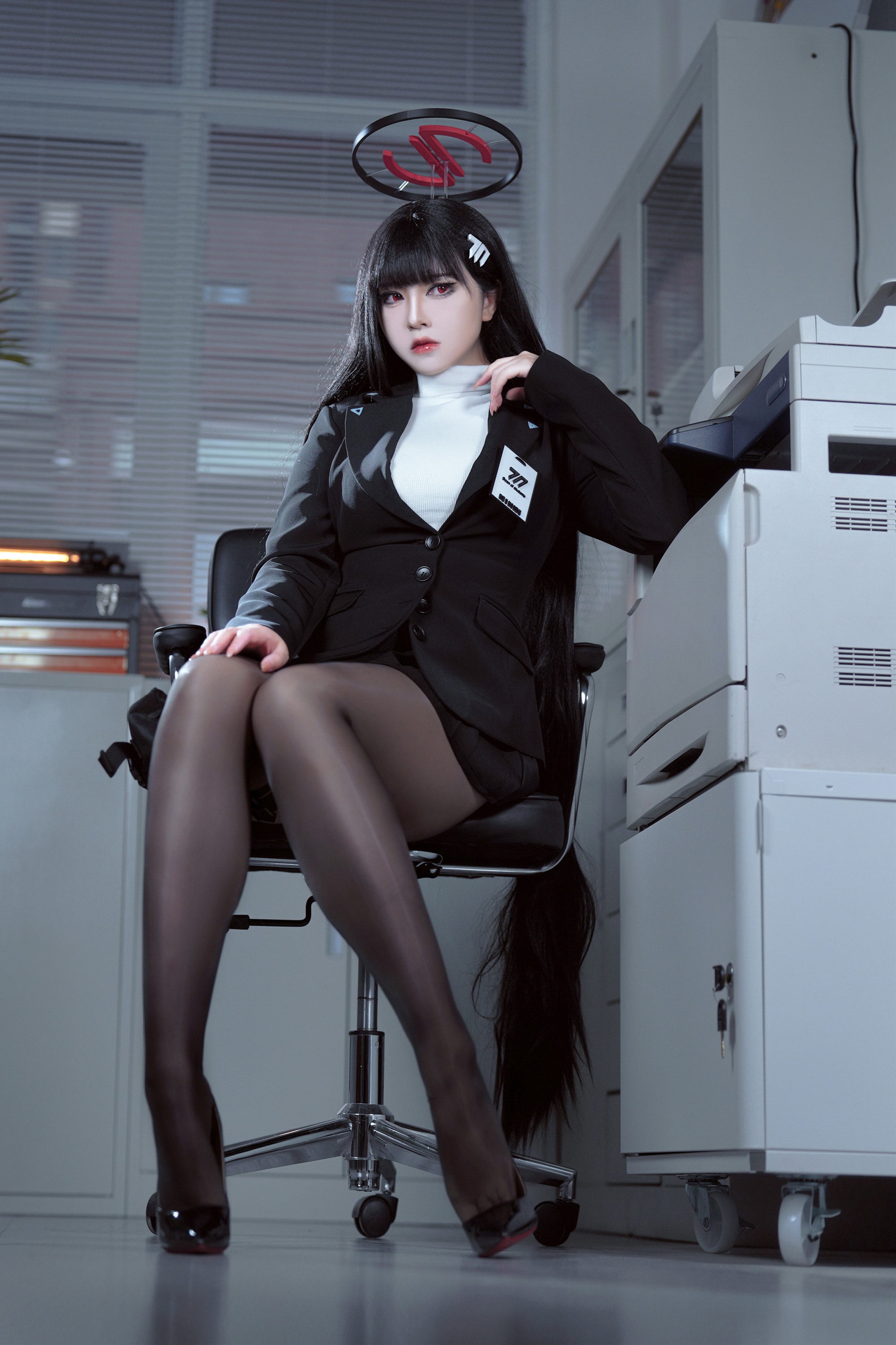 绝色倾城美女孙梦瑶蛮腰裸下部G0GO人体大尺香蕉图片